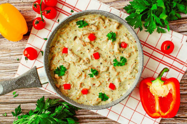 Beef stroganoff with sour cream