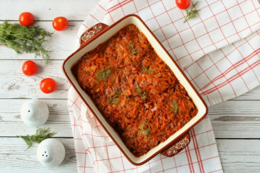 Minced meat balls with gravy in the oven