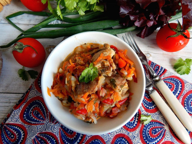 Chicken with vegetables in soy sauce