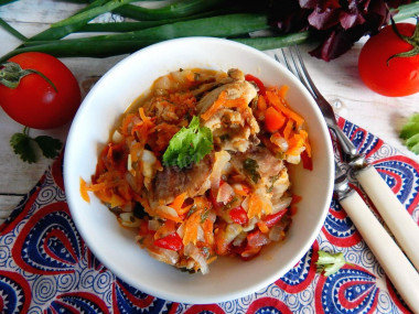 Chicken with vegetables in soy sauce