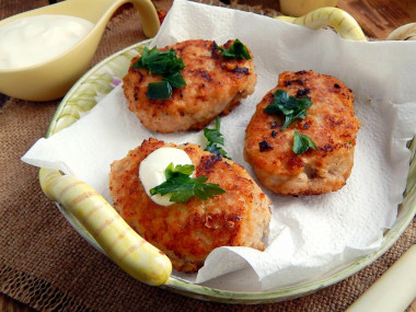 Cutlets with cottage cheese and minced meat