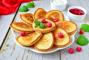 Fluffy pancakes with powdered milk