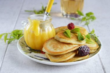 Pancakes on water without yeast fluffy