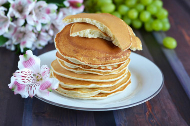 Pancakes with milk baking powder