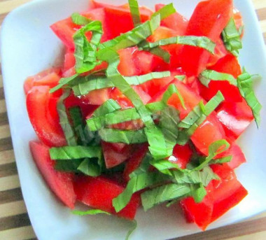 Summer salad of fresh tomatoes