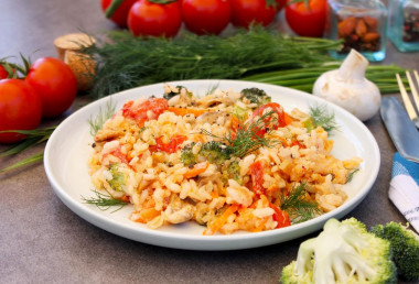 Rice in sour cream with vegetables