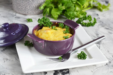 Julienne with chicken and mushrooms in the oven