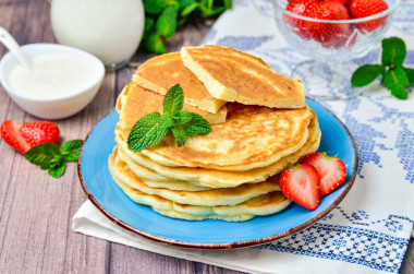 Thick fluffy pancakes with yeast