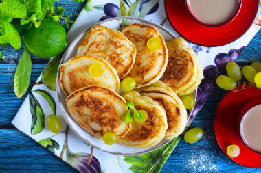 Fluffy pancakes with milk without eggs and yeast