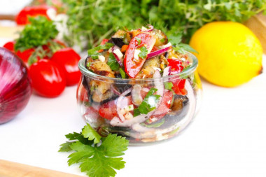 Eggplant salad of bell peppers and tomatoes with garlic