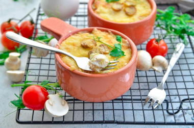 Julienne with potatoes, chicken and mushrooms in the oven