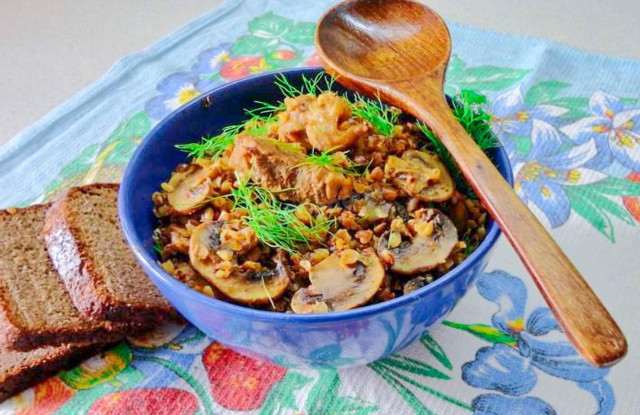 Buckwheat merchant style in a slow cooker