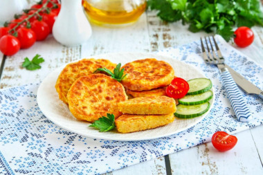 Pea cutlets on pan