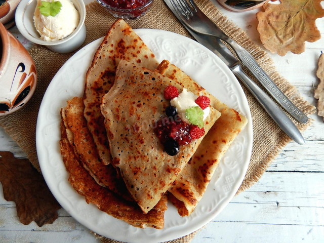 Rye flour pancakes