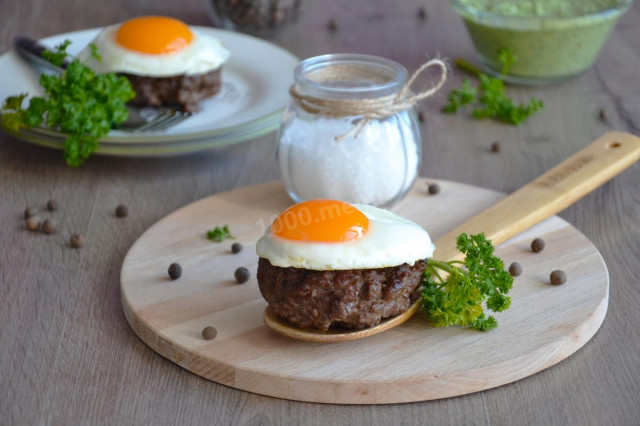 Steak with chopped beef egg