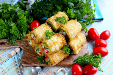 Zucchini rolls with cheese and garlic