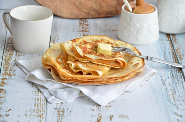 Custard pancakes on kefir and boiling water