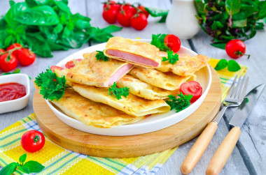 Lavash with sausage and egg