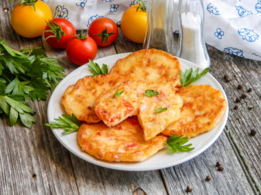 Mini pizza in a frying pan