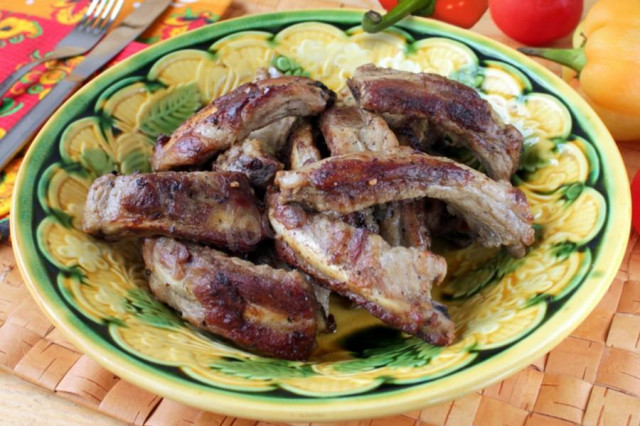 Stewed ribs in a slow cooker