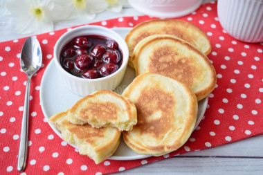 Pancakes in a hurry without yeast