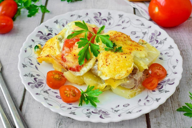 French-style meat with potatoes in a slow cooker