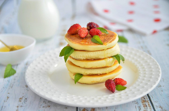 PP pancakes on kefir with rice flour