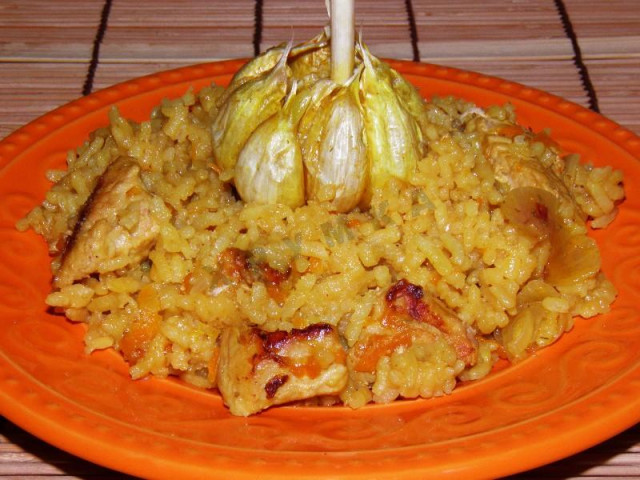 Crumbly pilaf in a slow cooker