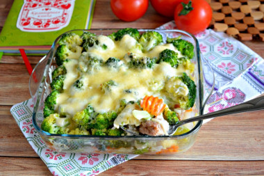 Broccoli with meat in the oven