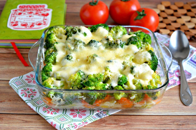 Broccoli with meat in the oven