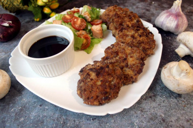 Juicy minced meat patties