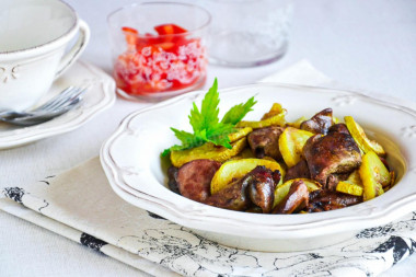 Chicken liver with zucchini in the oven