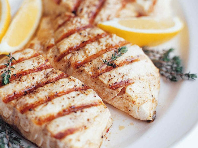 Grilled fish steak