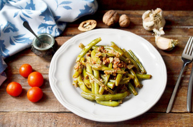 Lobio of green bean pods in Georgian