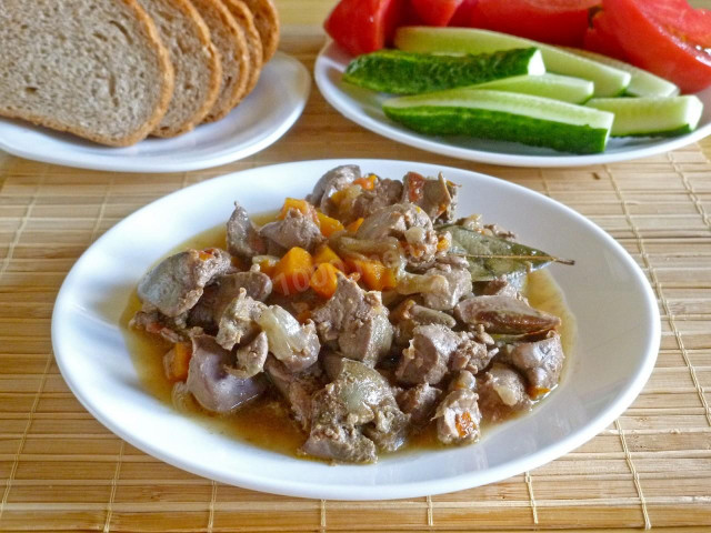 Chicken liver goulash