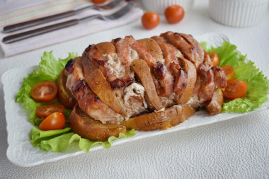 Meat with quince in the oven