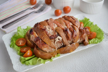 Meat with quince in the oven