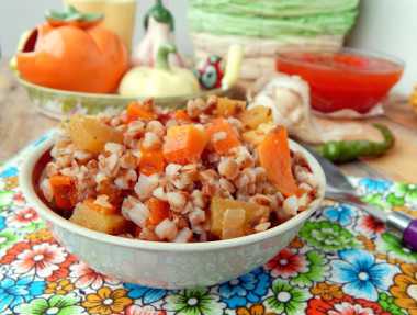 Buckwheat with zucchini