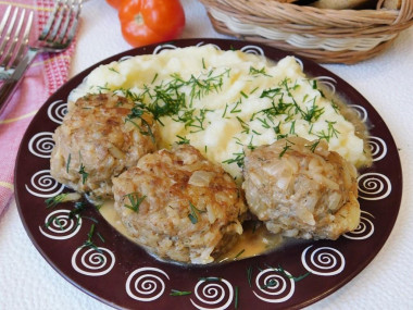 Meatballs with side dish