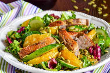 Salad with duck and oranges