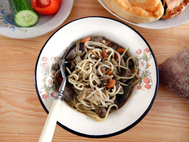 Chicken liver with pasta