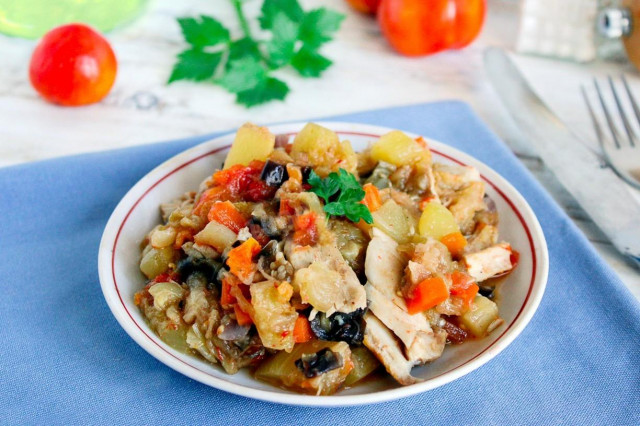 Stewed chicken breast with vegetables