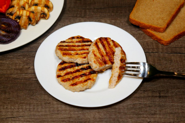 Cutlets on an electric grill