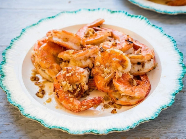 King prawns with garlic