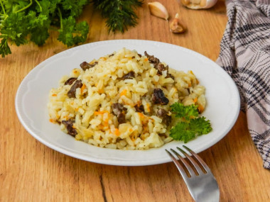 Chicken hearts with rice