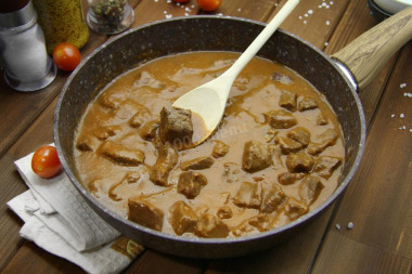 Veal goulash with gravy