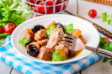 Pork with prunes stewed