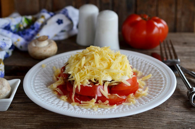 Tomato mushroom salad cheese