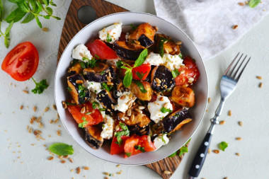 Salad with crispy eggplant and tomatoes in Georgian style