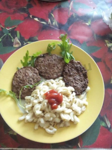 Chicken liver cutlets with semolina